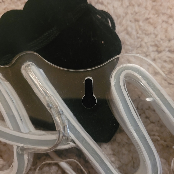 Love Neon Sign - Picture 3 of 3